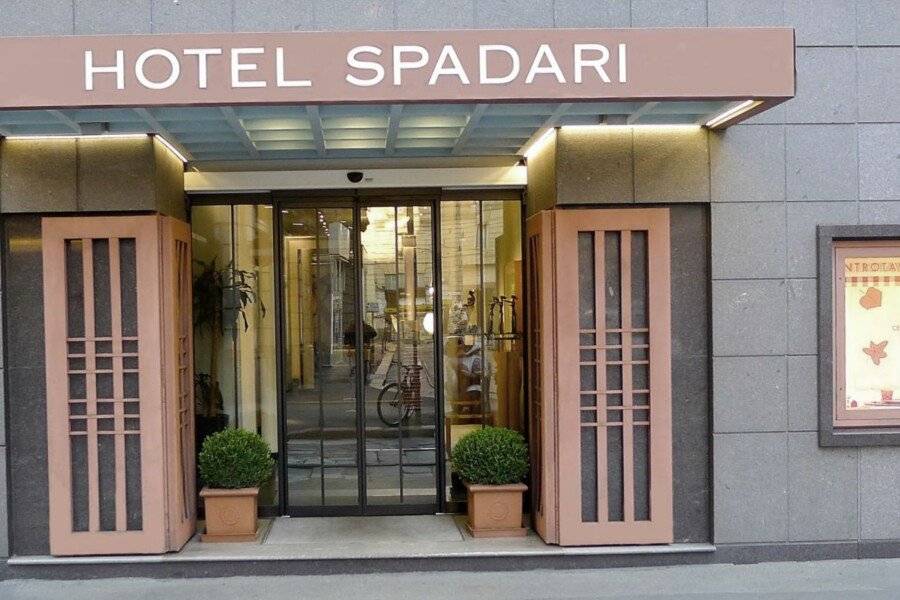 Hotel Spadari Al Duomo hotel facade