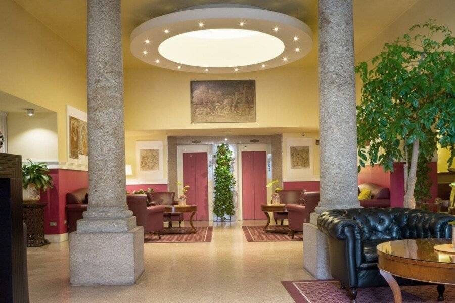 Hotel Gran Duca Di York lobby