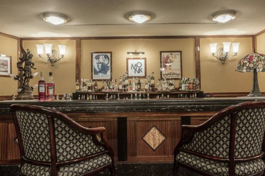 Doria Grand Hotel bar