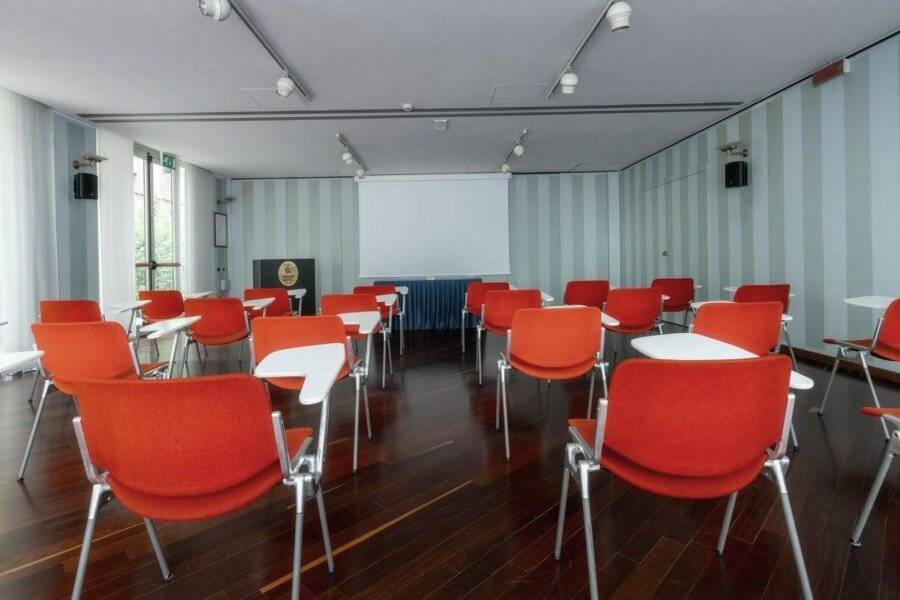 Hotel Crivi's conference room,meeting room,