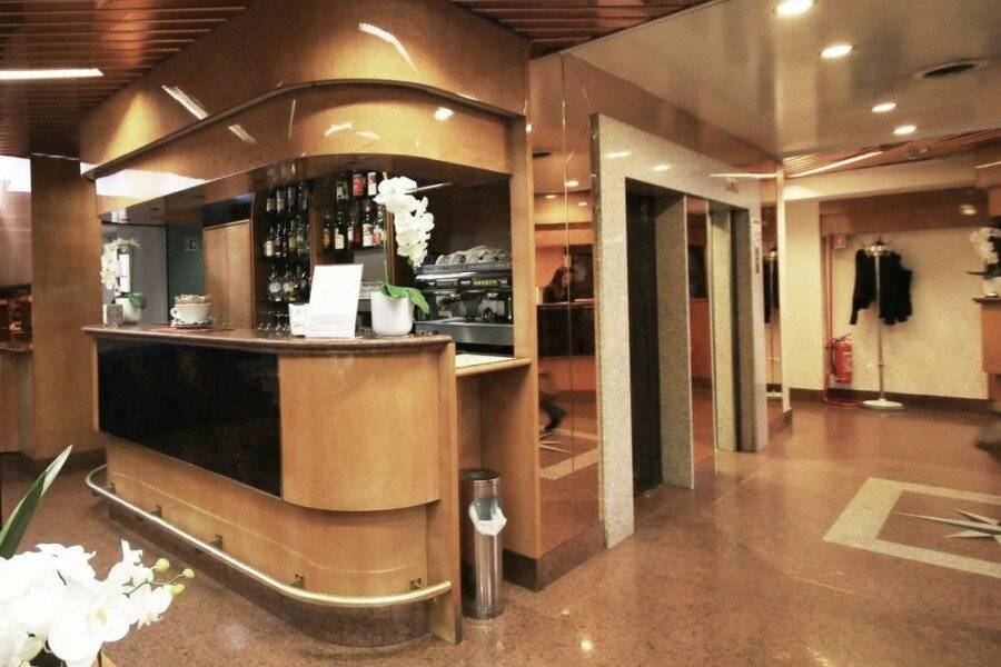 Hotel Lido lobby,bar