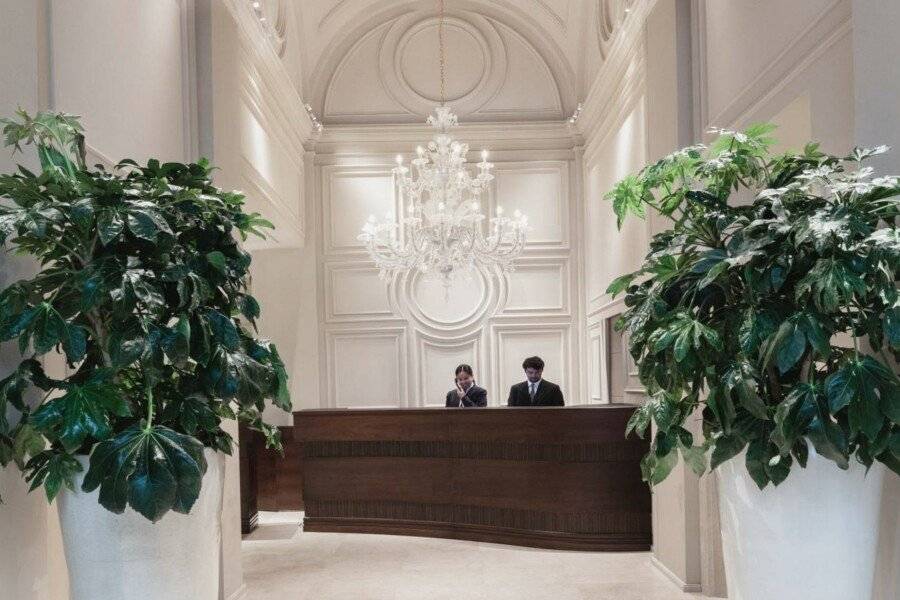 Worldhotel Cristoforo Colombo lobby,front desk,