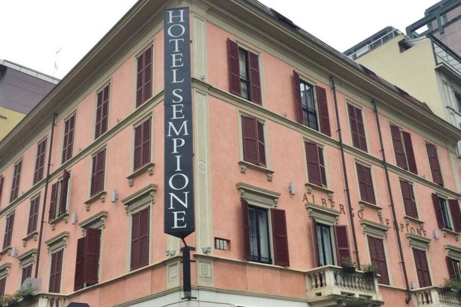 Hotel Sempione facade