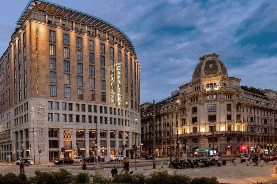 Hotel Dei Cavalierio Duomo facade