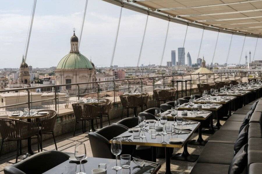 Hotel Dei Cavalierio Duomo restaurant, balcony, ocean view