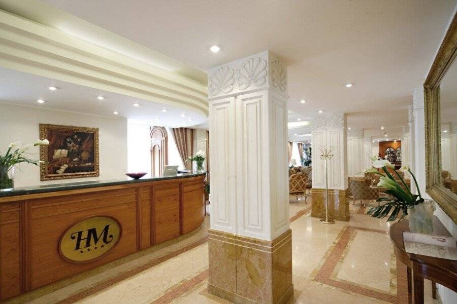 Hotel Mozart lobby,front desk