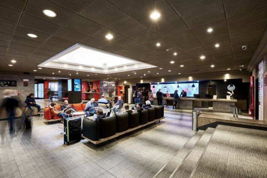 Ibis Milano Centro lobby