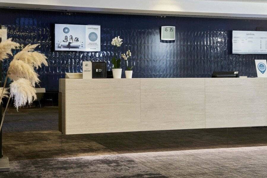 Novotelo Nord Ca' Granda lobby,front desk