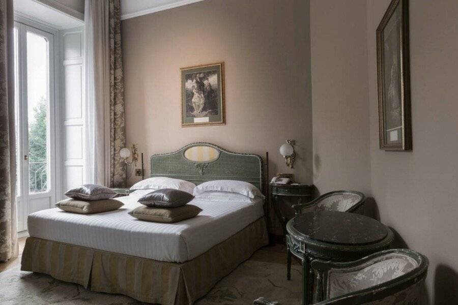 Grand Hotel et de - The Leading Hotels of the World hotel bedroom