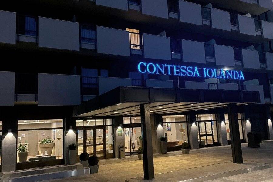 UNAWAY Hotel & Residence Contessa Jolandao facade