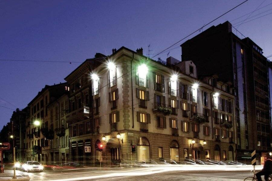 Petit Palais Hotel De Charme facade