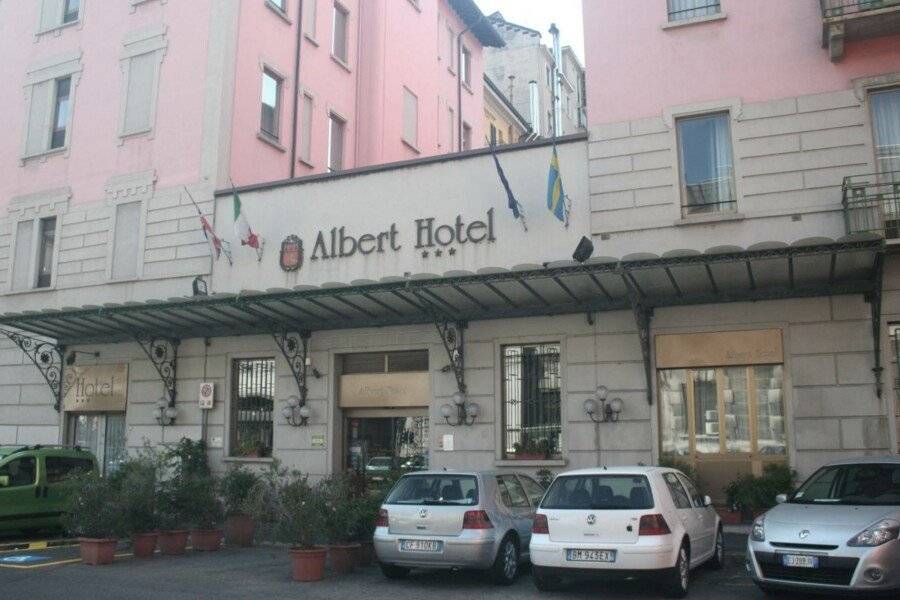 Albert Hotel facade