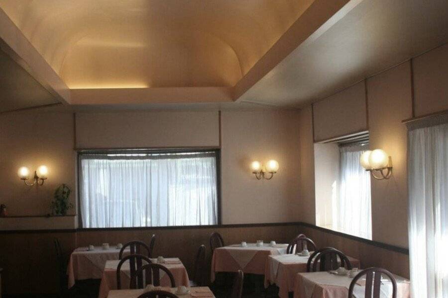 Albert Hotel restaurant