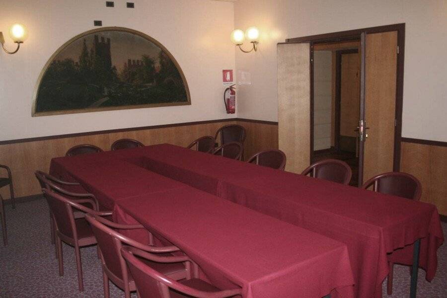 Albert Hotel conference room