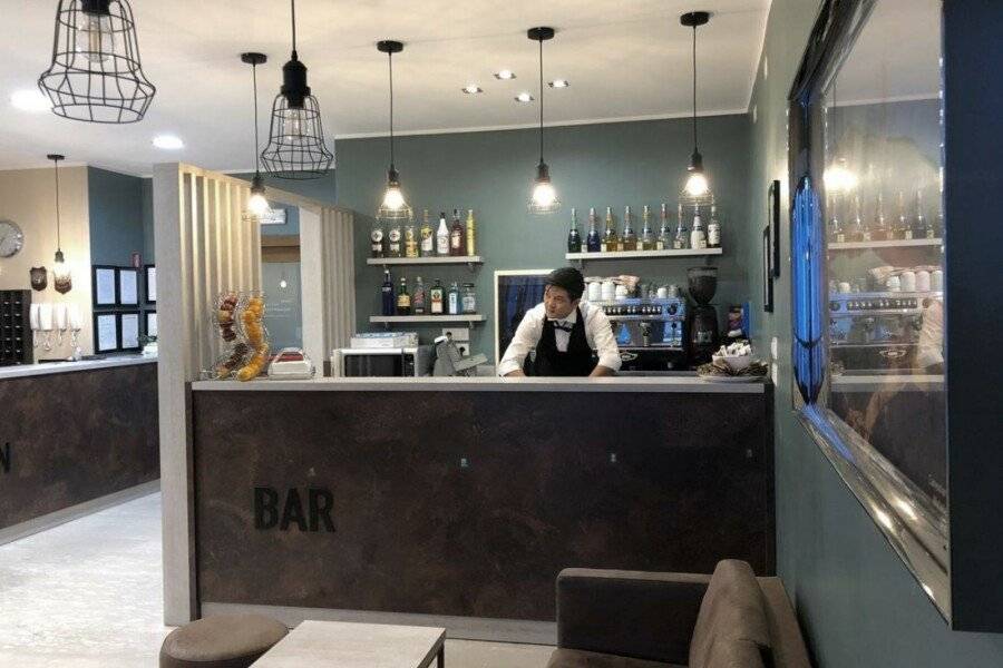 Oasi Village Hotel bar,lobby