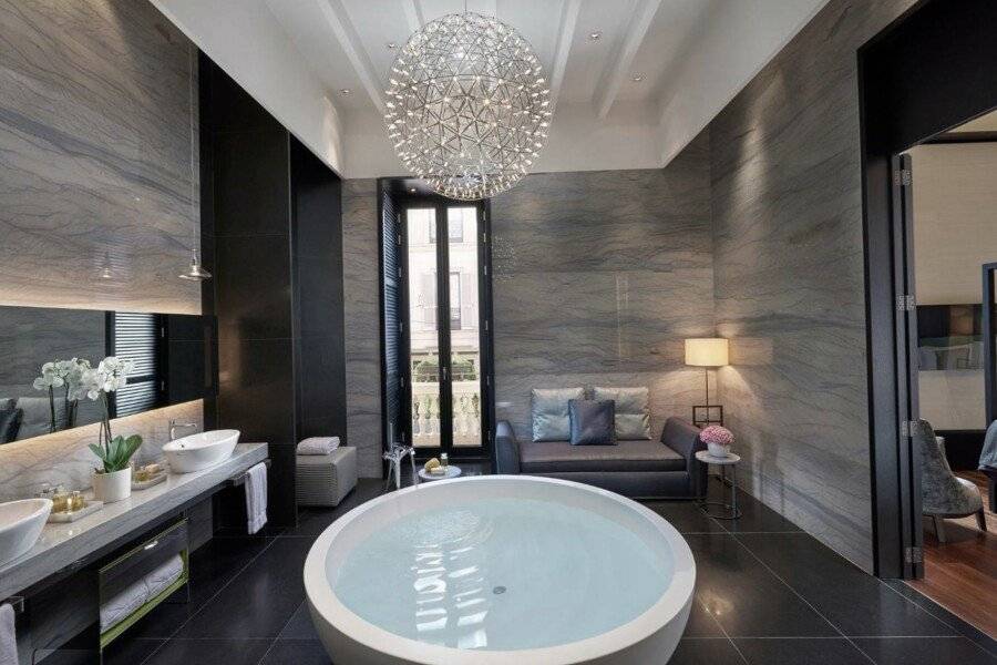 Mandarin Oriental, bathtub,jacuzzi