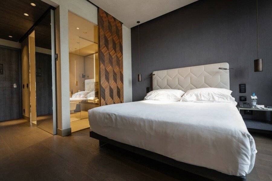 Hotel VIU, a Member of Design Hotels hotel bedroom