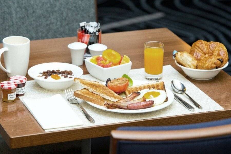 Hilton Paris Charles De Gaulle Airport breakfast