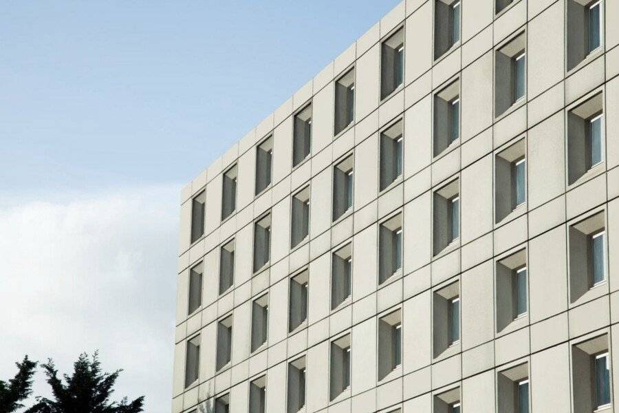 Novotel Paris Charles de Gaulle Airport facade