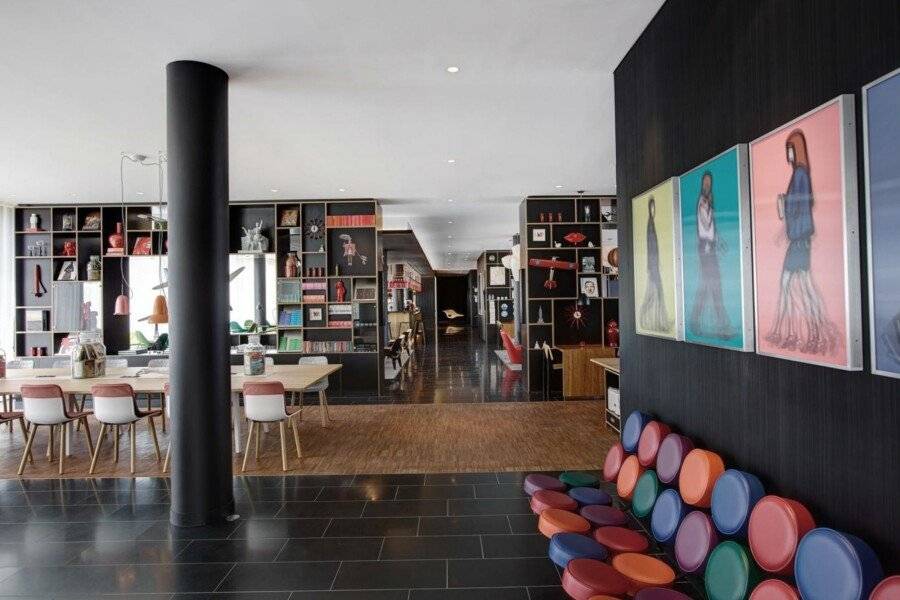 citizenM Paris Charles de Gaulle Airport lobby