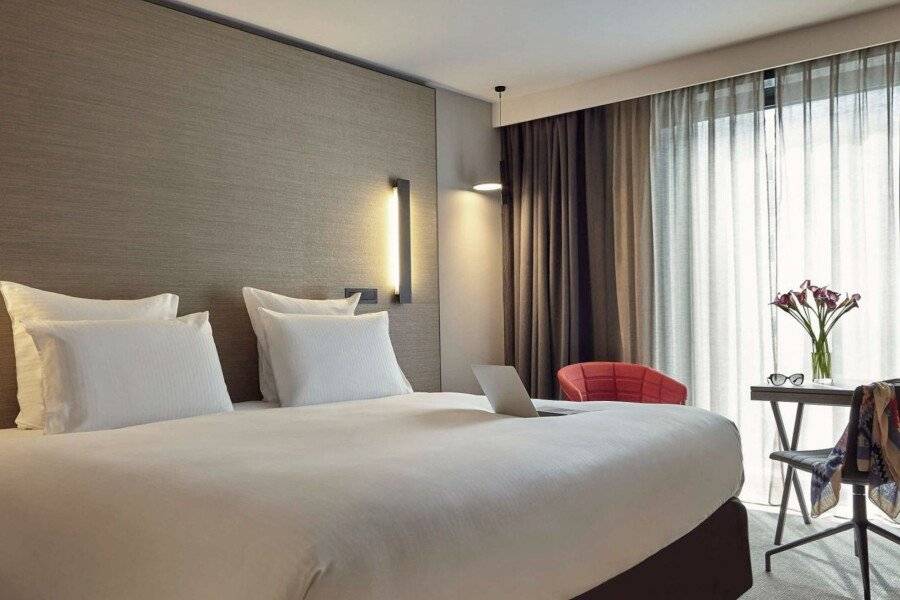 Pullman Paris Roissy Cdg Airport hotel bedroom