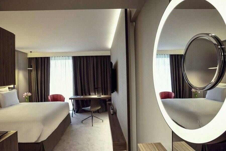 Pullman Paris Roissy Cdg Airport hotel bedroom