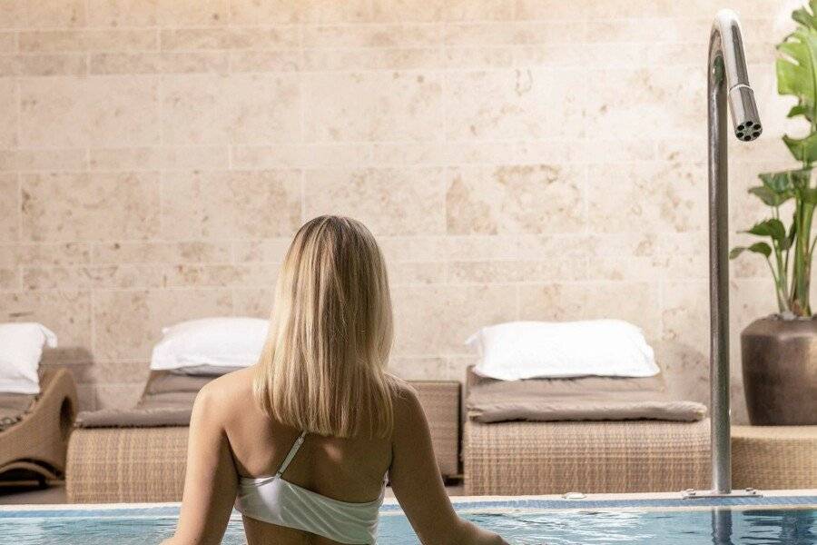 Sofitel London Heathrow spa,pool