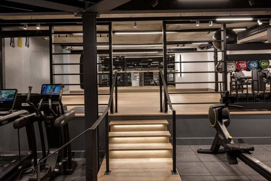 Radisson Blu London Heathrow fitness centre