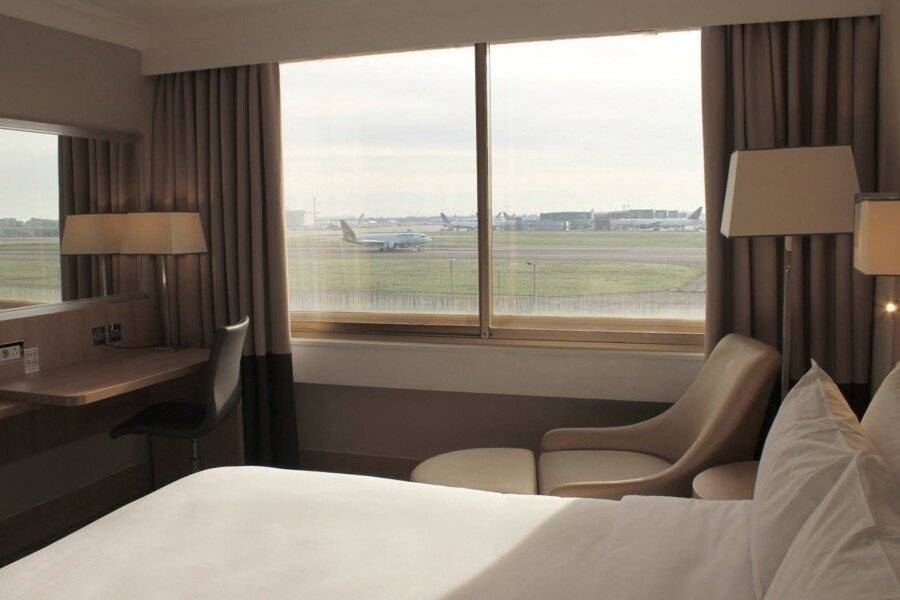 Renaissance London Heathrow Hotel hotel bedroom,ocean view