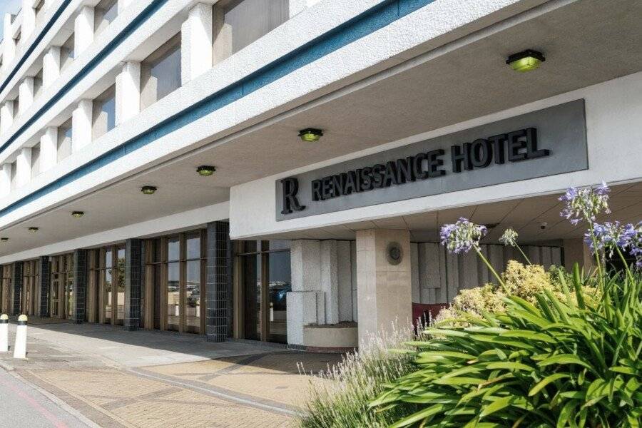 Renaissance London Heathrow Hotel facade