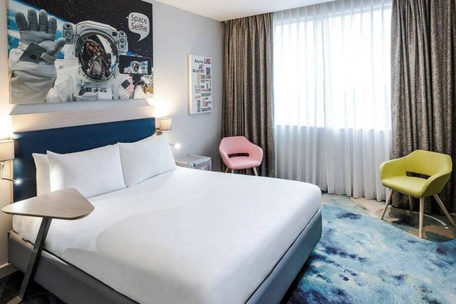 ibis Styles London Heathrow Airport hotel bedroom