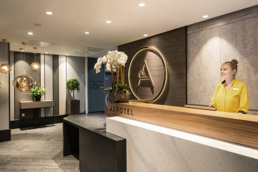 Aerotel London Heathrow lobby,front desk