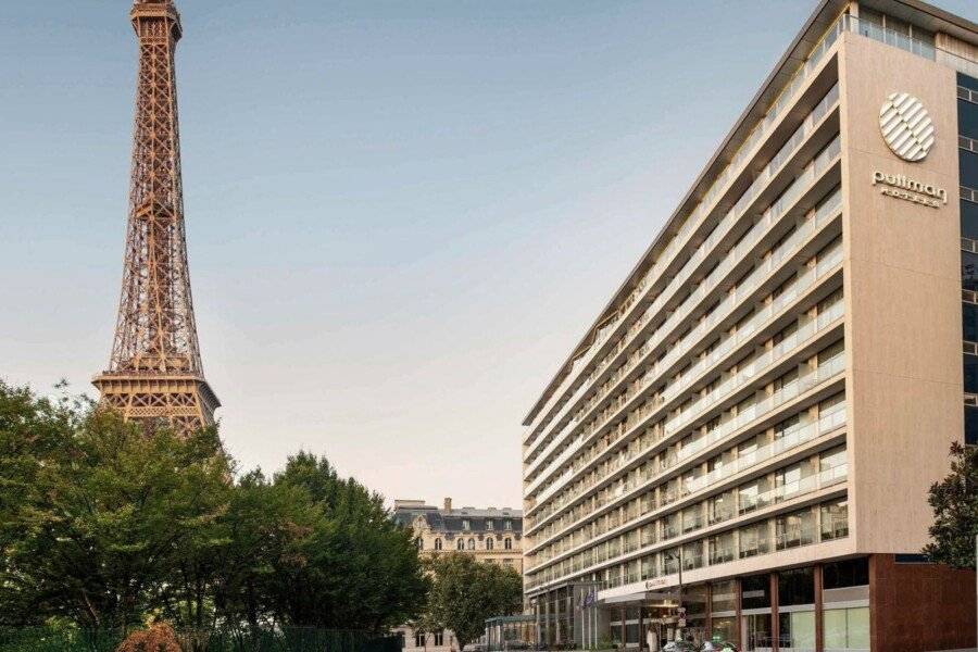 Pullman Tour Eiffel facade