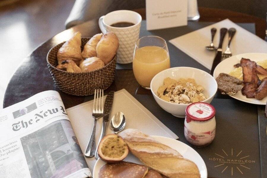 Hôtel Napoleon Paris breakfast