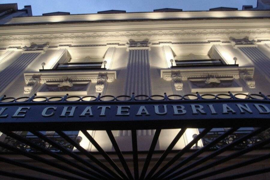 Hôtel Chateaubriand facade