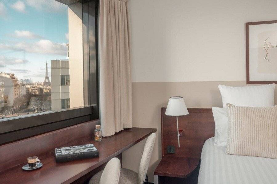 Mercure Gare Montparnasse TGV hotel bedroom,ocean view