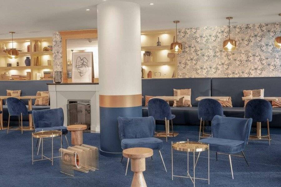 Mercure Gare Montparnasse TGV lobby