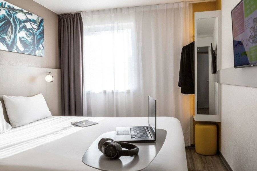 ibis Styles Bercy hotel bedroom