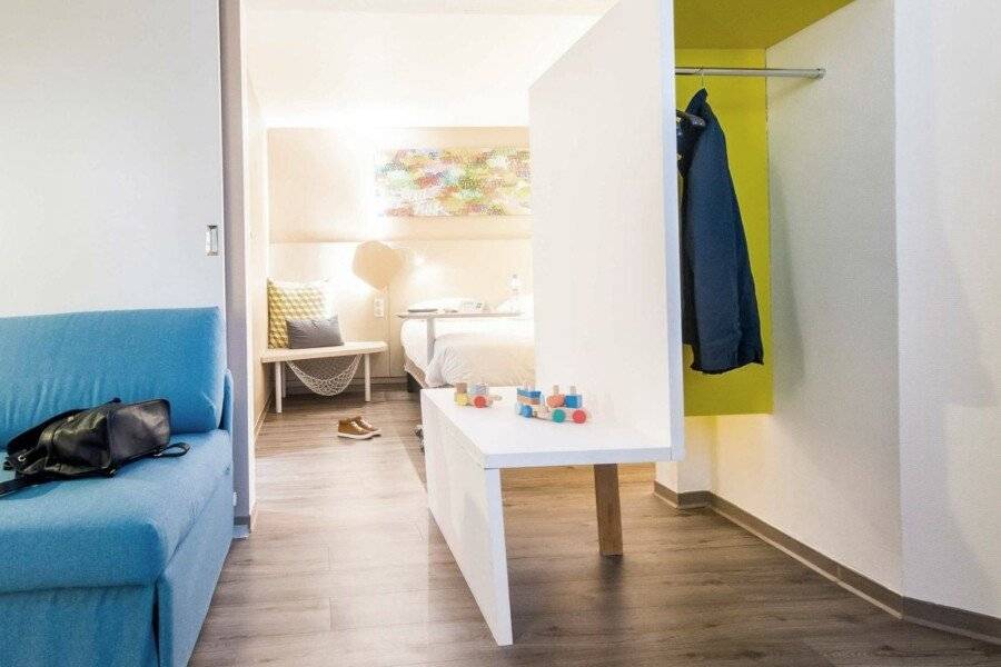 ibis Styles Bercy hotel bedroom