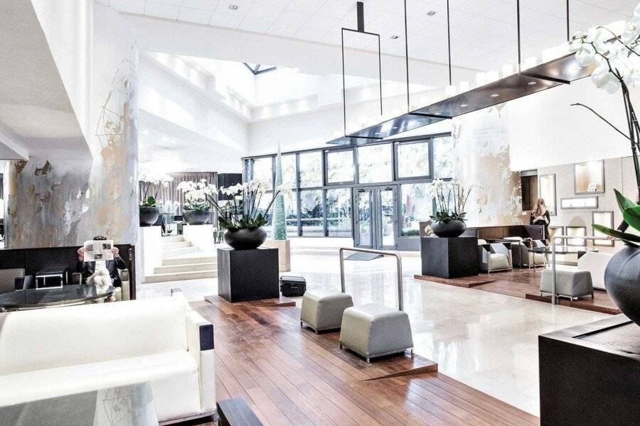 Novotel Les Halles lobby