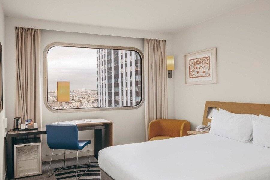 Novotel Centre Tour Eiffel hotel bedroom