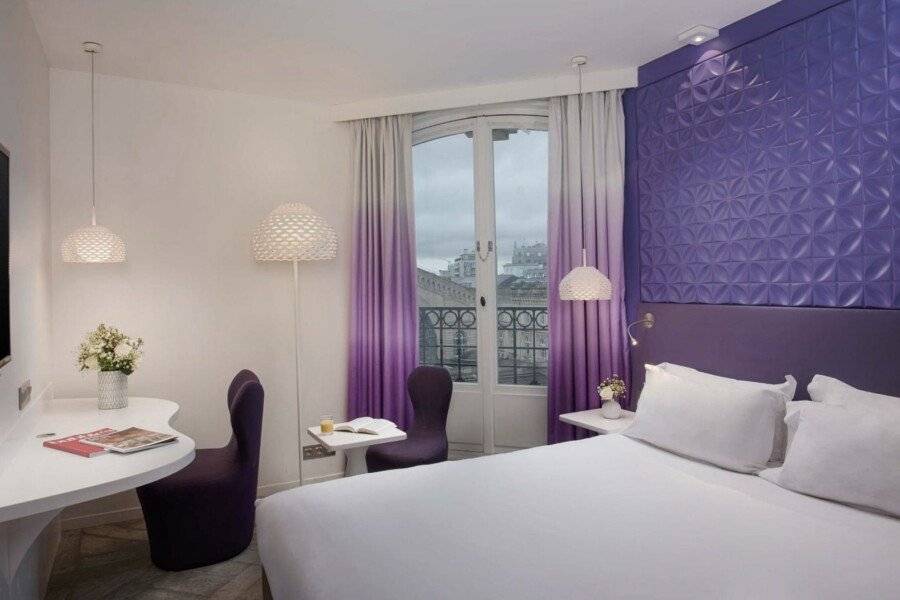 NH Gare de l'Est hotel bedroom