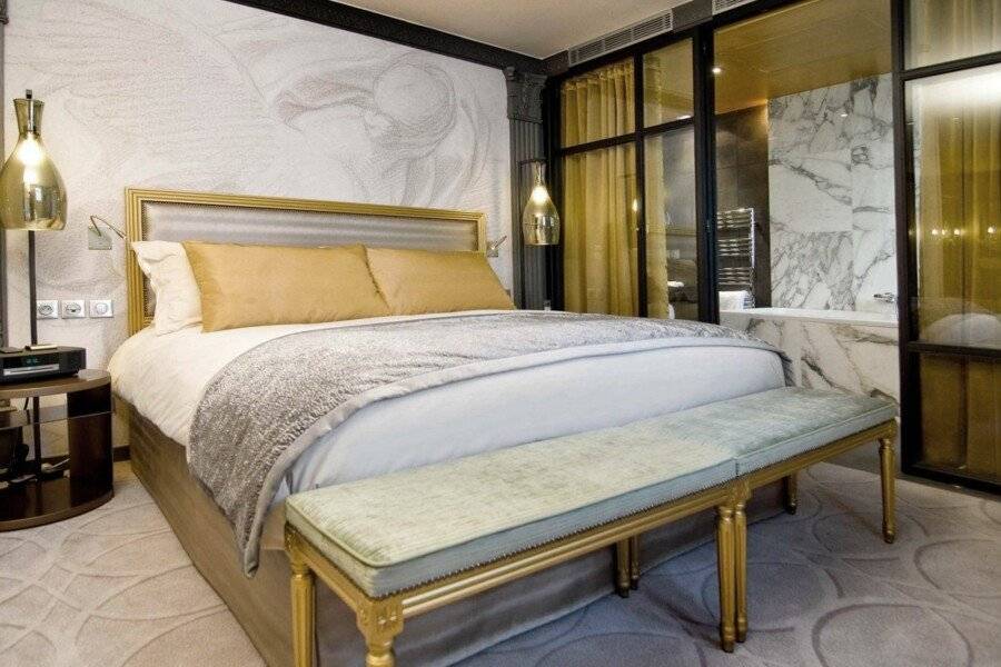 Sofitel Le Faubourg hotel bedroom