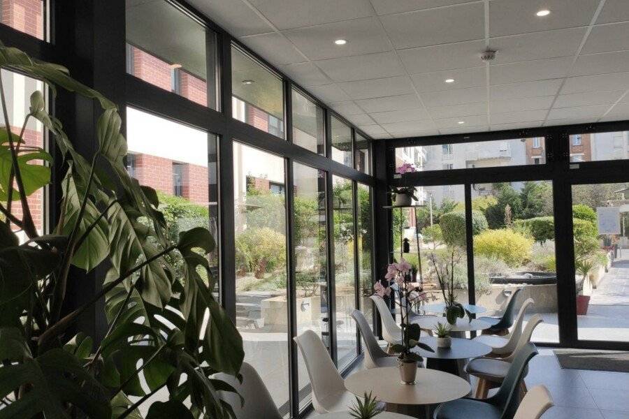 Novotel Suites Montreuil Vincennes 