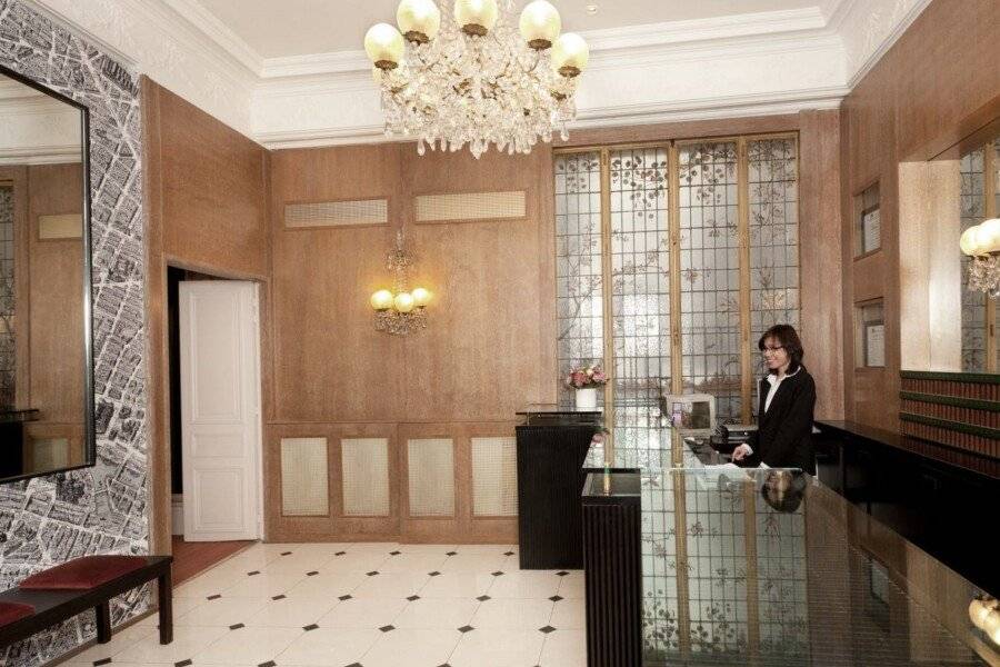 Best Western Ronceray Opéra lobby, front desk