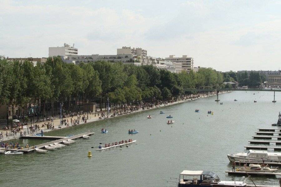 Holiday Inn Express-Canal De La Villette, an IHG Hotel 