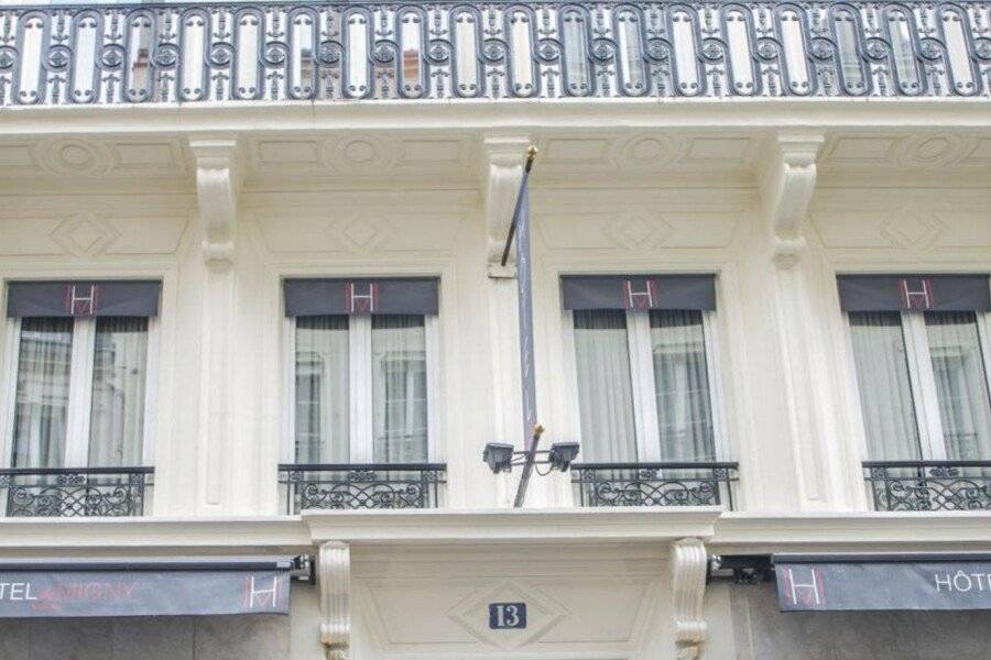 Hotel Migny Opéra Montmartre facade