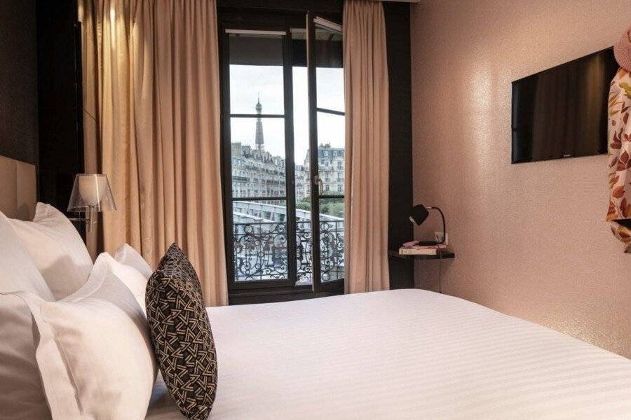 First Hotel Tour Eiffel hotel bedroom,ocean view