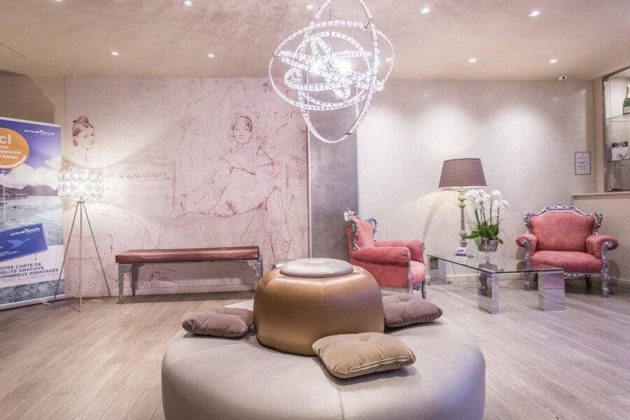 Mercure Paris Bastille Marais lobby,