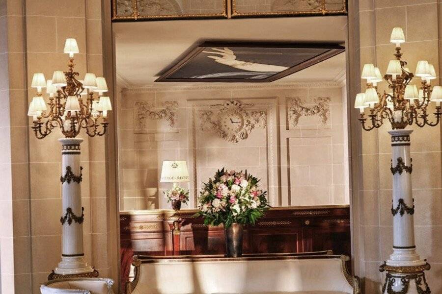 Le Meurice – Dorchester Collection lobby